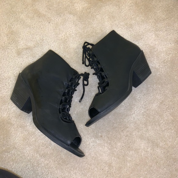 Me too black peep toe tie boots size 10 - Picture 4 of 7